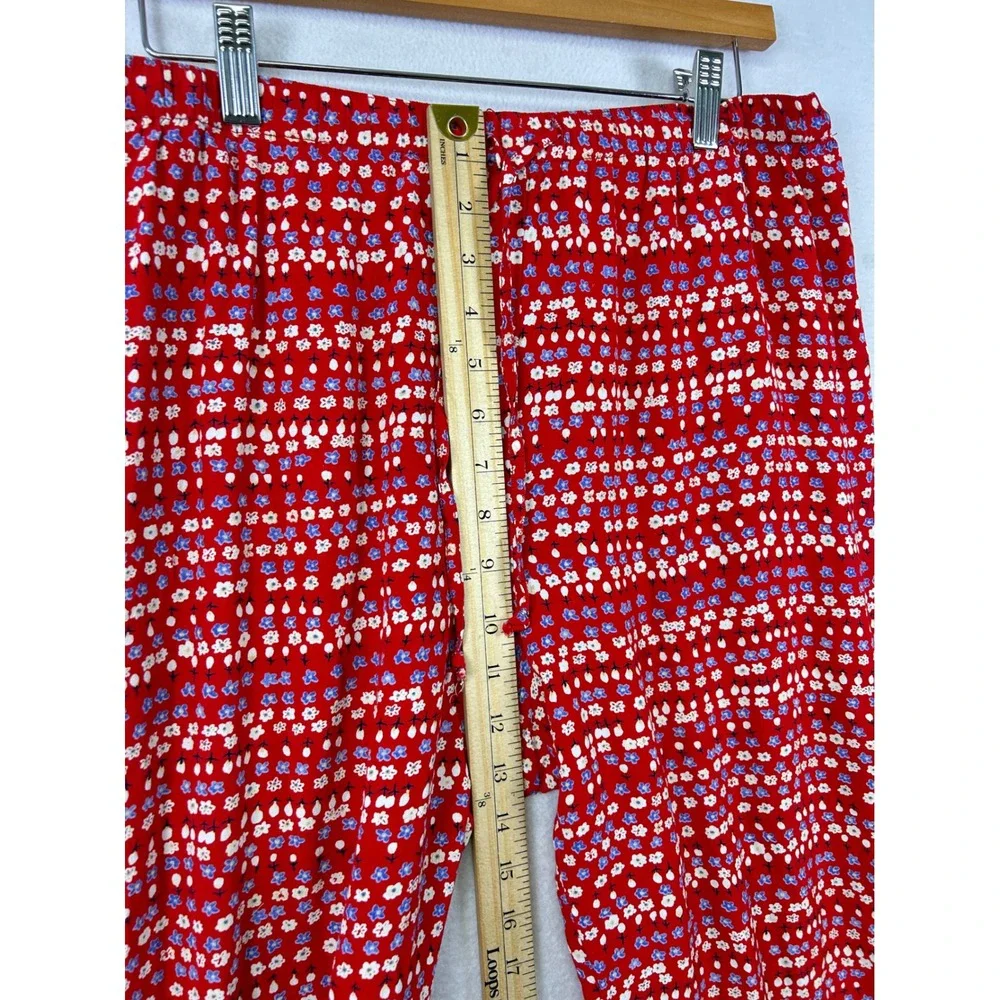 Volange Collection Red‎ Floral Print Cropped Pants Size Large